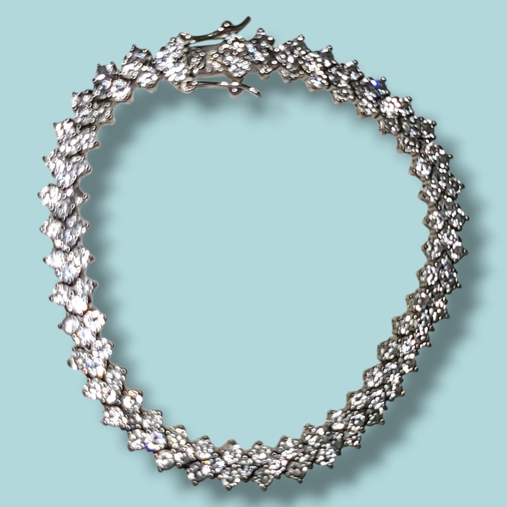 Vintage Premier Design Crystal Silver Tone Tennis Bracelet Signed PD 7.5"